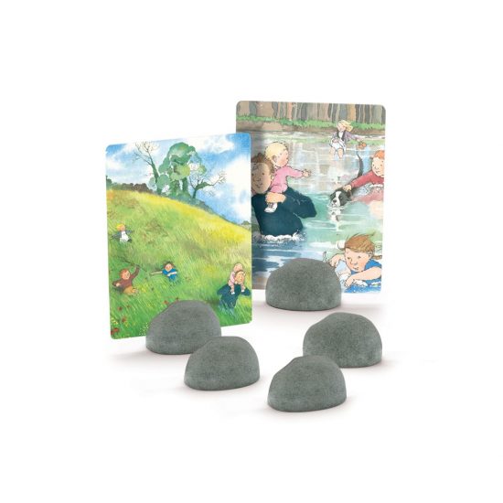 Set of 5 handy card stands made from stone