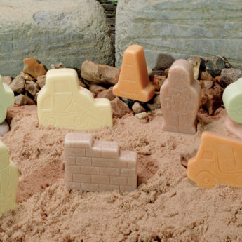 8 durable stone play figures
